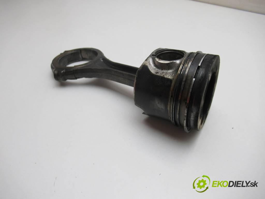 Audi A5 8T    COUPE QUATTRO S-LINE  3.0TDI 240KM 07-11  piest - ojnica CAPA (Piesty)