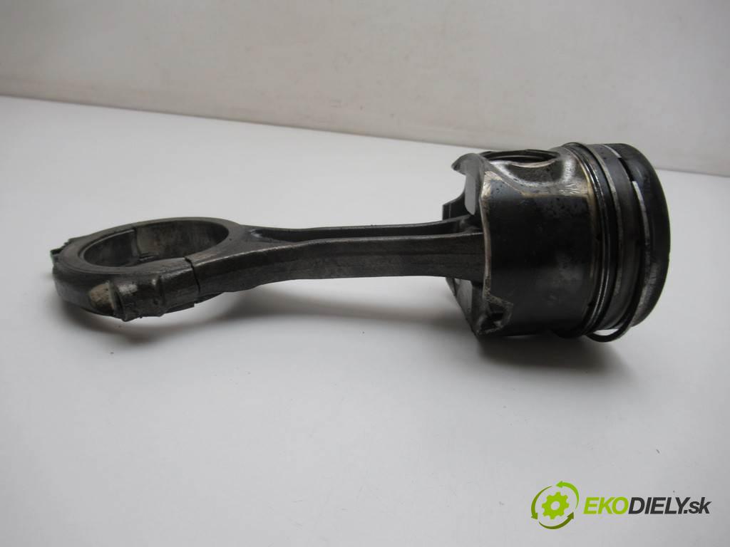 Audi A5 8T    COUPE QUATTRO S-LINE  3.0TDI 240KM 07-11  piest - ojnica CAPA (Piesty)