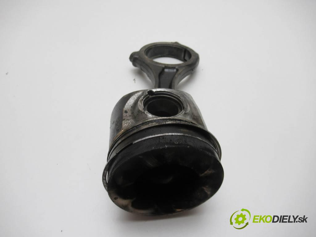 Audi A5 8T    COUPE QUATTRO S-LINE  3.0TDI 240KM 07-11  piest - ojnica CAPA (Piesty)