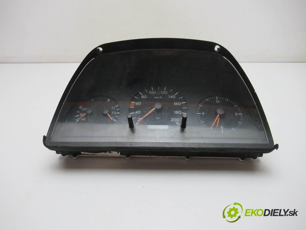 Mercedes-Benz Vito  1997 72 kW 2.3TD 98KM 95-03 2300 Prístrojovka 0005423001 (Prístrojové dosky, displeje)