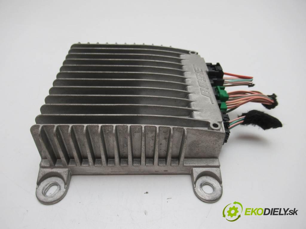 Renault Megane III    LIFT KOMBI 5D 1.5DCI 110KM 08-15  Zosilňovač Bose  (Zosilňovače)