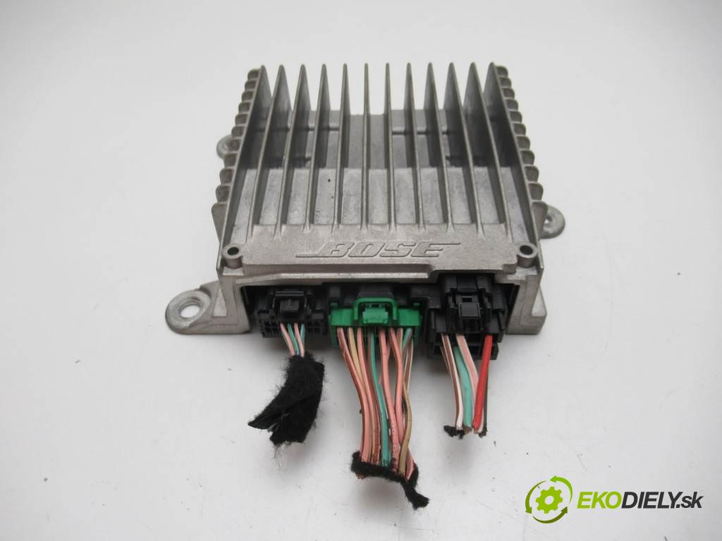 Renault Megane III    LIFT KOMBI 5D 1.5DCI 110KM 08-15  Zosilňovač Bose  (Zosilňovače)