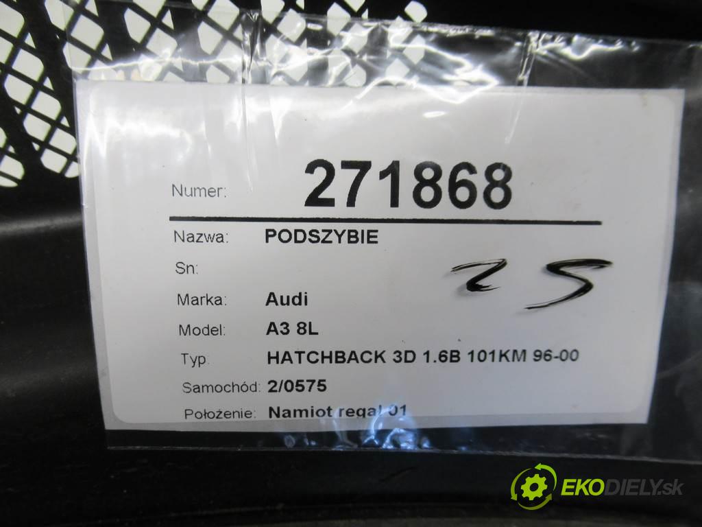 Audi A3 8L  1999 74 kW HATCHBACK 3D 1.6B 101KM 96-00 1600 Torpédo, plast pod čelné okno 8L1819415B (Torpéda)