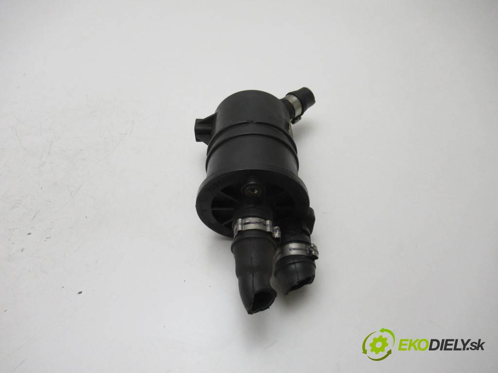 Opel Vectra C LIFT    OPC LIFTBACK 1.9CDTI 150KM 02-08  Separátor oleja 70349667 5556896300