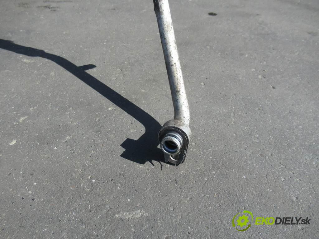 Chrysler Town & Country    Voyager IV LIFT 3.8B V6 218KM 01-07  rúrka klimatizácie  (Rúrky klimatizácie)