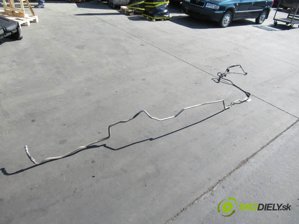 Chrysler Town & Country    Voyager IV LIFT 3.8B V6 218KM 01-07  rúrka klimatizácie  (Rúrky klimatizácie)