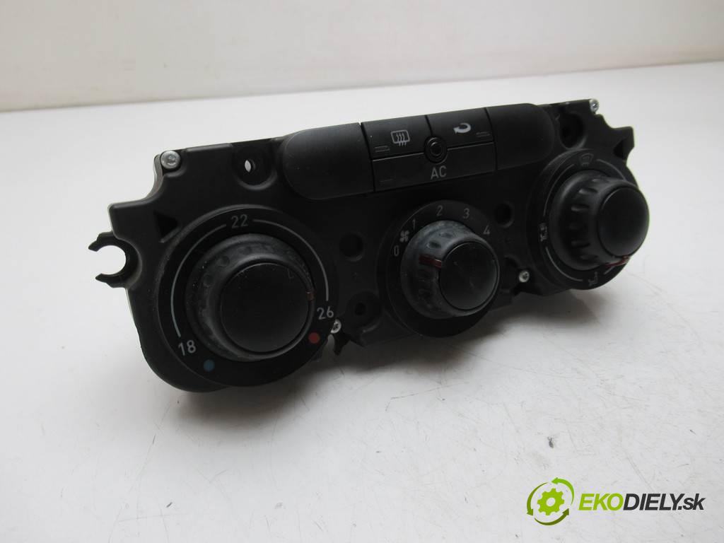 Seat Leon II  2007 77KW HATCHBACK 5D 1.9TDI 105KM 05-09 1900 Panel ovládania kúrenia 5P0820047K (Prepínače, spínače, tlačidlá a ovládače kúrenia)