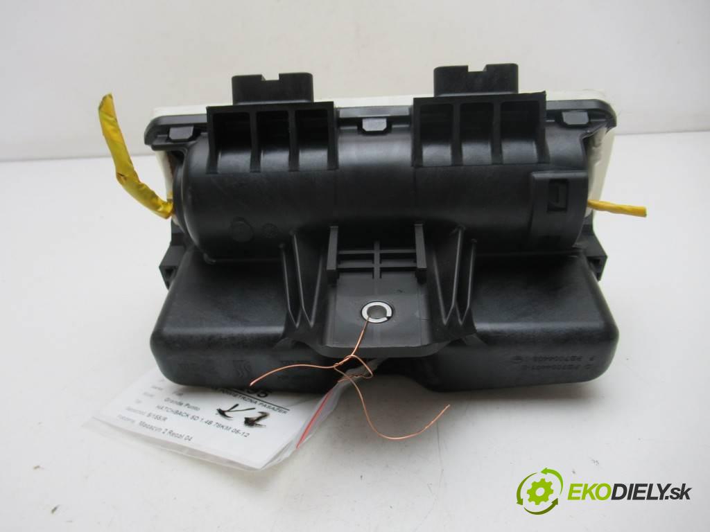 Fiat Grande Punto  2007 57 kW HATCHBACK 5D 1.4B 78KM 05-12 1400 AirBag - spolujezdce 00517541130 (Airbagy)