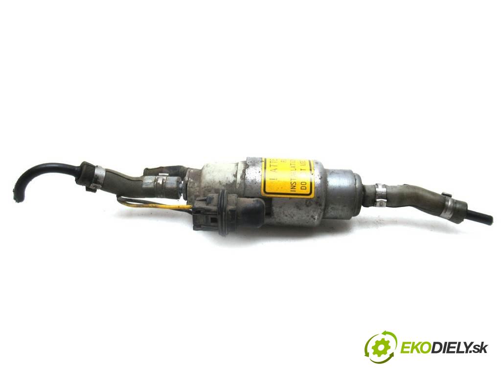 Volkswagen Touran    LIFT 1.9TDI 105KM 06-10  motorek paliva Webasto  (Webasto ohřívače)