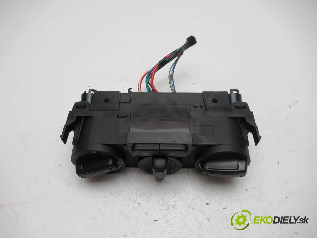 Seat Toledo IV  2016  LIFT 1.4TDI 90KM 12-18 1400 Panel ovládania kúrenia 6P0820045B (Prepínače, spínače, tlačidlá a ovládače kúrenia)