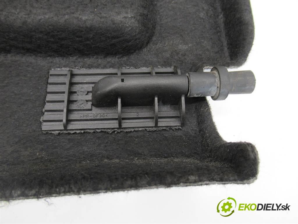 Ford Fiesta V LIFT  2007 59 kW HATCHBACK 3D 1.4B 80KM 02-08 1400 Pláto zadná  (Pláta zadné)