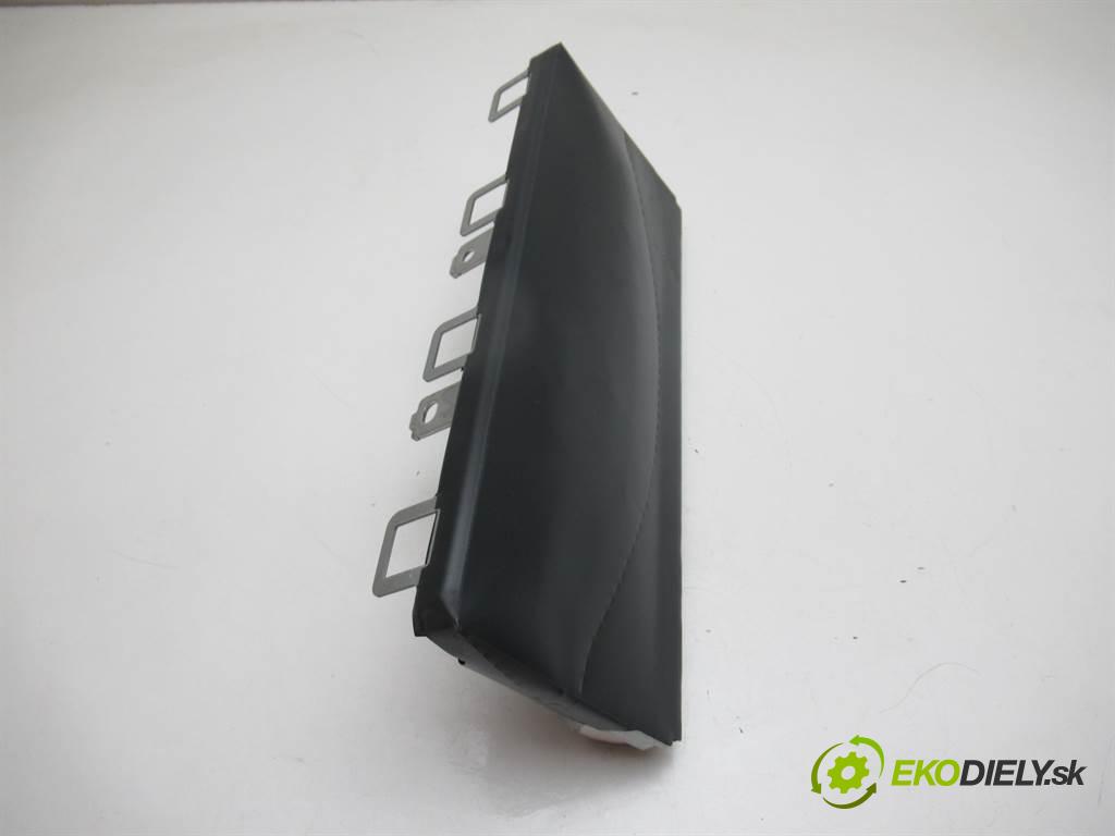 Volkswagen Golf VII LIFT    HATCHBACK 5D 1.0TSI 86KM 12-20  AirBag - - 5G1880841G