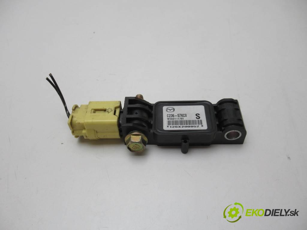 Mazda 5 Premacy II    2.0CITD 143KM 05-08  snímač nárazu C236-57KC0 (Snímače nárazu)