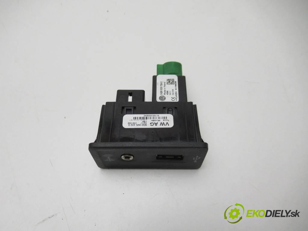 Volkswagen Golf VII LIFT    HATCHBACK 5D 1.0TSI 86KM 12-20  zásuvka PORT USB AUX 5G0035222E