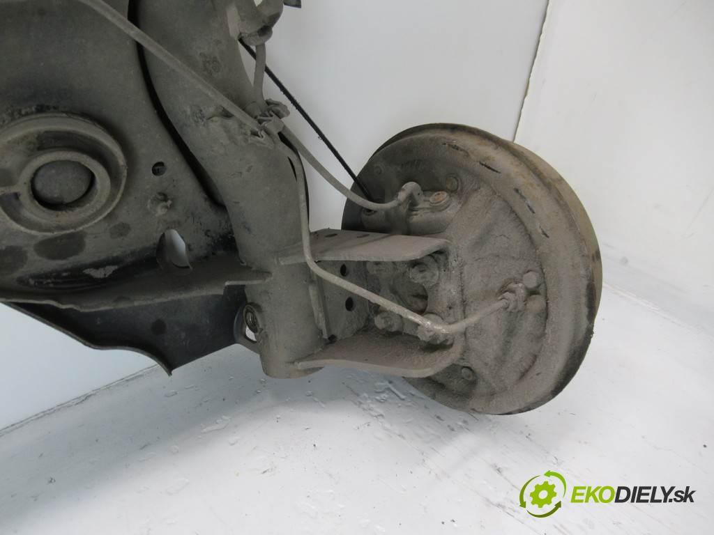 Dacia Sandero II  2015 54 kW HATCHBACK 5D 1.2B 73KM 12-16 1100 zadní část výztuha 555012648R