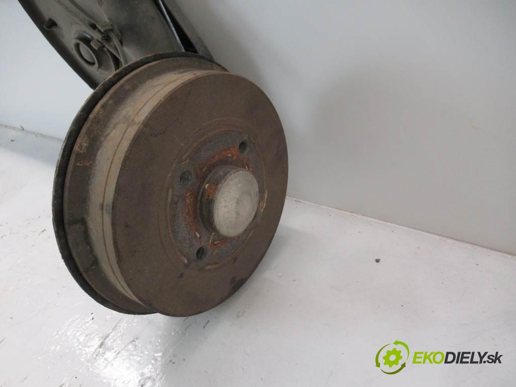 Dacia Sandero II  2015 54 kW HATCHBACK 5D 1.2B 73KM 12-16 1100 zadní část výztuha 555012648R