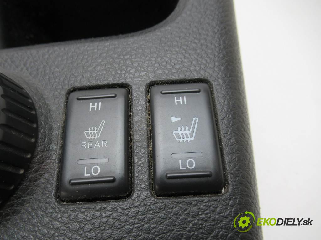 Nissan X-Trail    T31 2.0DCI 150KM 01-07  Prepínač ohrievania, vyhrievania sedačky 96941JG00A