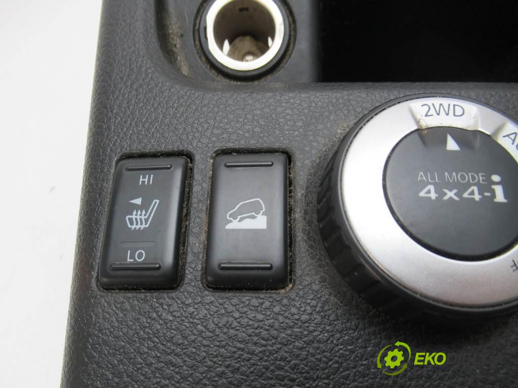Nissan X-Trail    T31 2.0DCI 150KM 01-07  Prepínač ohrievania, vyhrievania sedačky 96941JG00A