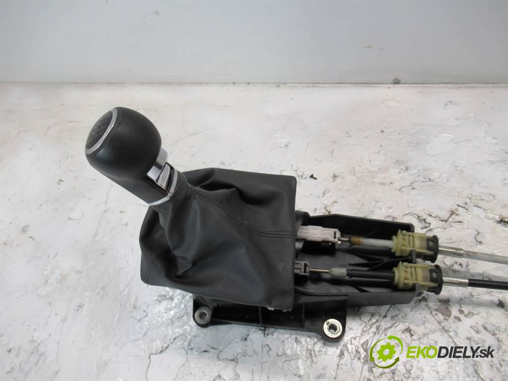 Opel Astra H  2008 81 kW HATCHBACK 3D 1.7CDTI 125KM 04-14 1700 Kulisa - -  (Rýchlostné páky / kulisy)