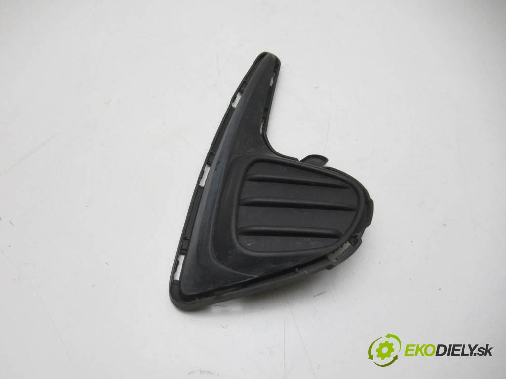 Toyota Yaris III LIFT    HATCHBACK 5D 1.0VVTI 69KM 14-  mří nárazníka přední část pravá 81481-0D330