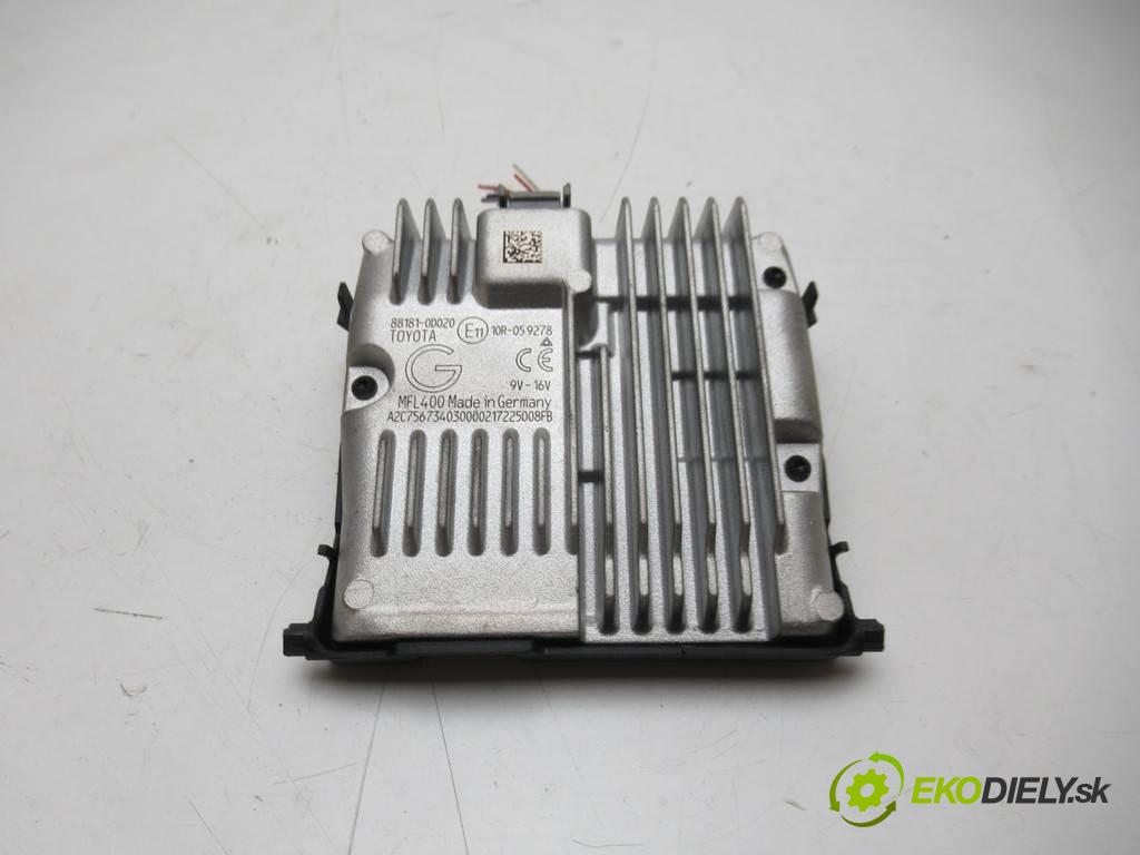 Toyota Yaris III LIFT    HATCHBACK 5D 1.0VVTI 69KM 14-  Kamera radar Modul 88181-0D020