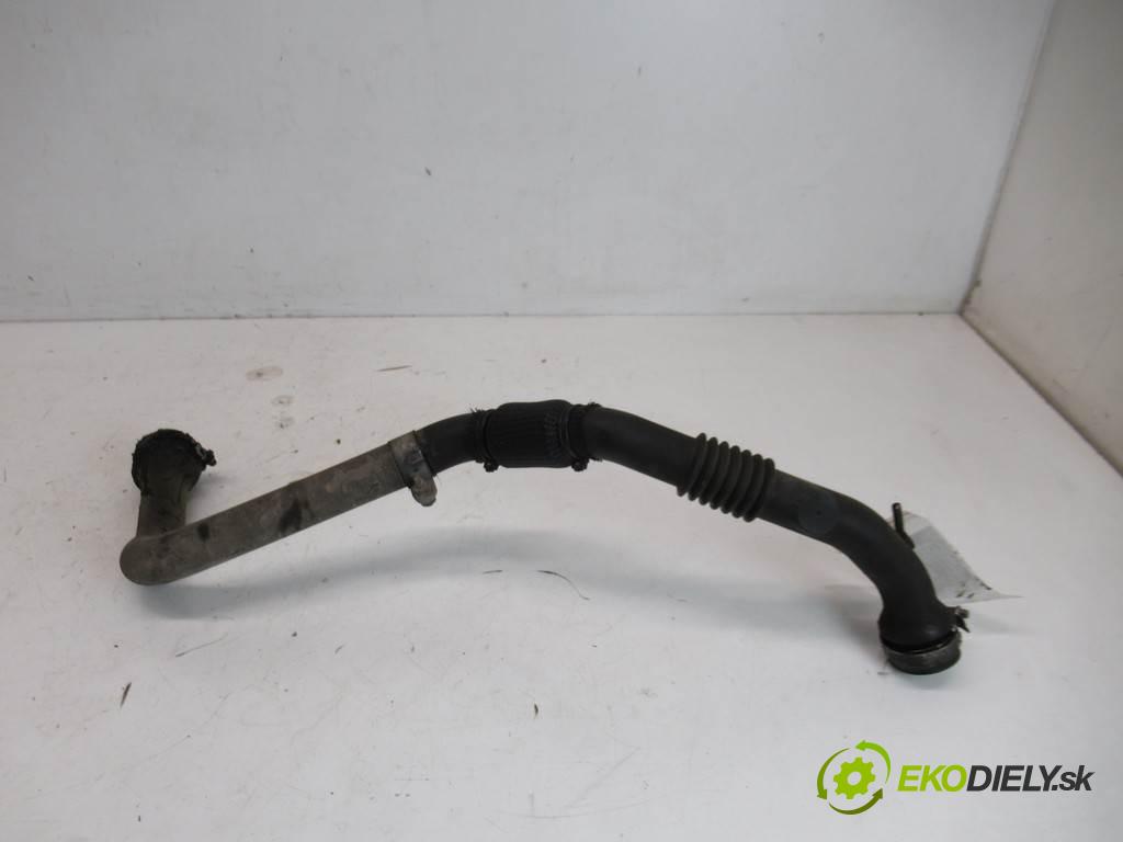 Renault Kangoo II    III 1.5DCI 68KM 08-13  Rúra hadice trubka vzduchu 8200874705 (Hadice chlazení vzduchu)