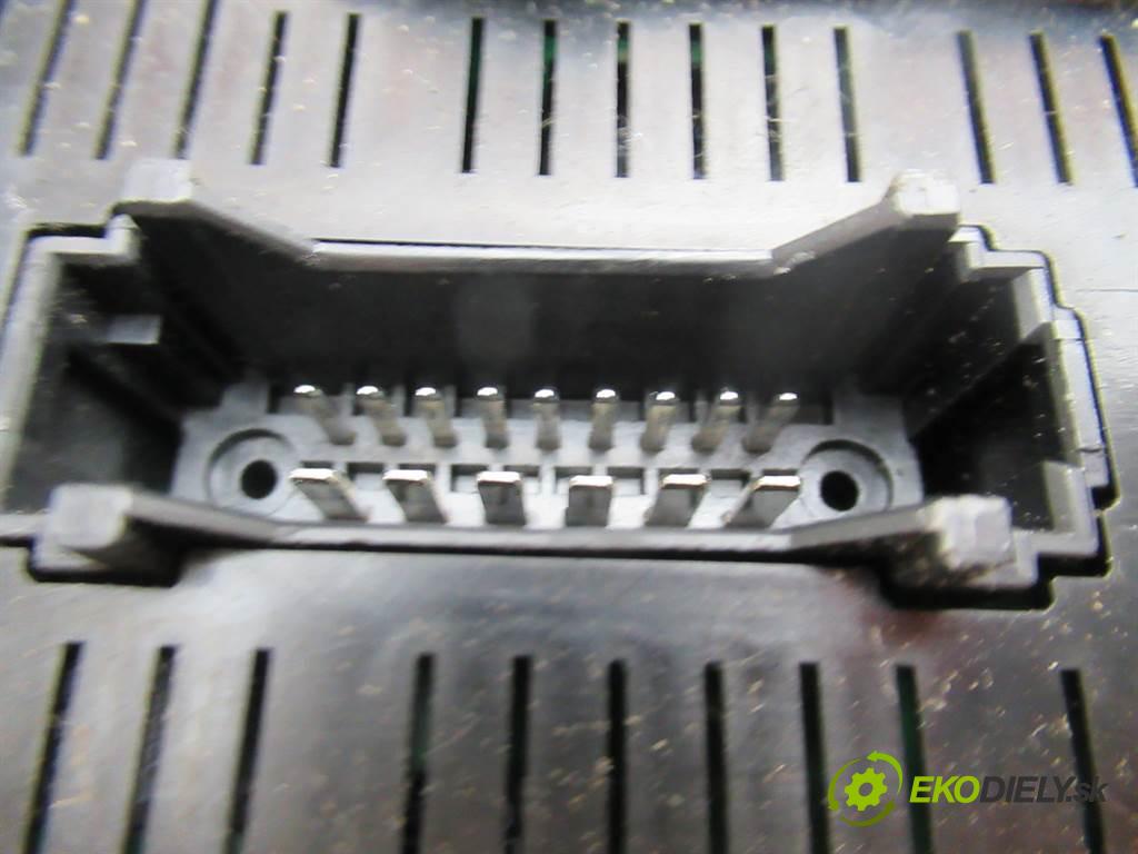 Renault Clio II LIFT    HATCHBACK 5D 1.5DCI 65KM 01-05  Modul UCH P8200234046 (Ostatné)