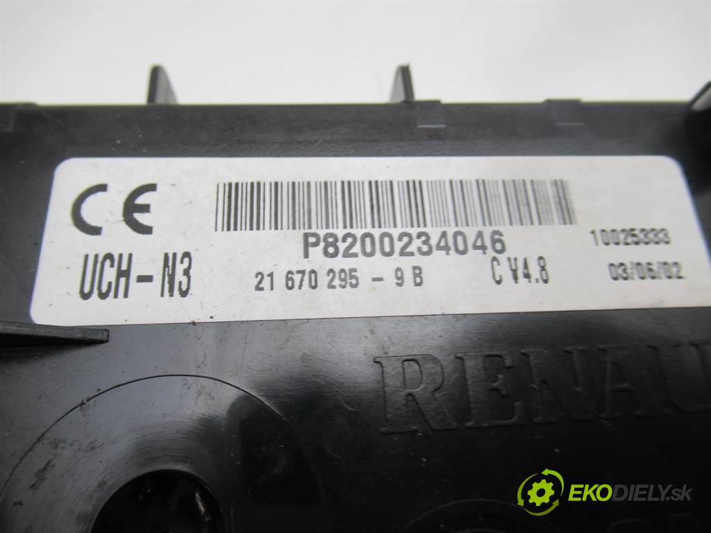 Renault Clio II LIFT    HATCHBACK 5D 1.5DCI 65KM 01-05  Modul UCH P8200234046 (Ostatné)