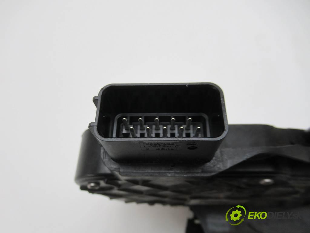 Ford S-MAX  2011 103 kW LIFT 2.0TDCI 140KM 10-15 2000 zámok zadní část levý AM2A-R26413-AA
