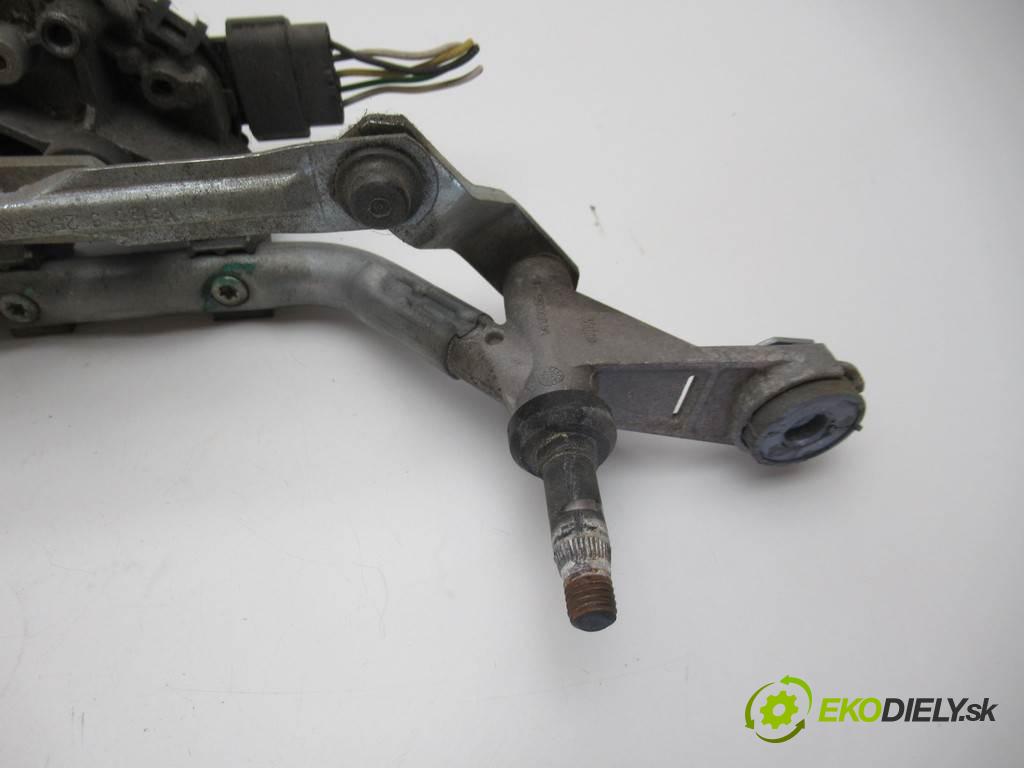 Renault Clio IV  2015 66 kW KOMBI 5D 1.5DCI 90KM 12-19 1500 Mechanizmus stieračov predný 288004542R (Motorčeky stieračov predné)