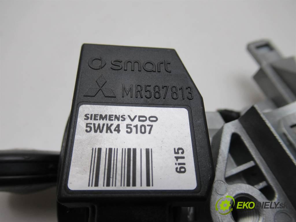 Mitsubishi Colt VI CZ3  2006 70 kW HATCHBACK 5D 1.5DI-D 95KM 04-08 1500 spinačka 4408A040 MR587813 (Spínacie skrinky a kľúče)