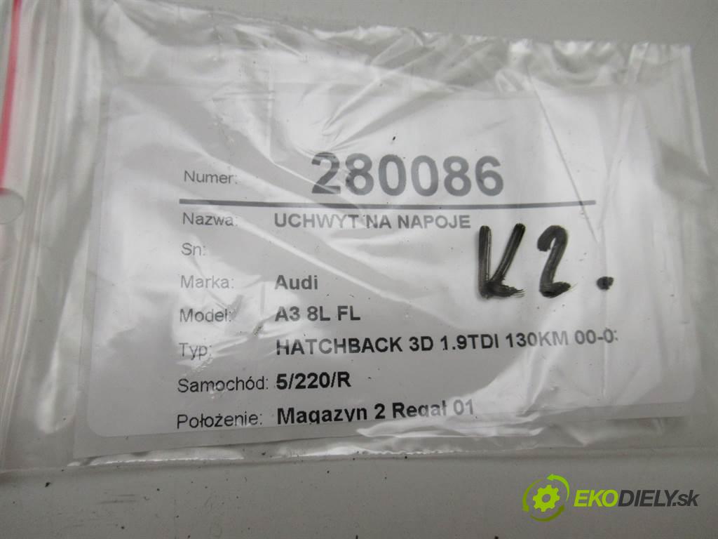 Audi A3 8L FL  2003 96 kW HATCHBACK 3D 1.9TDI 130KM 00-03 1900 držák na nápoje 8L0862534F (Úchyty)