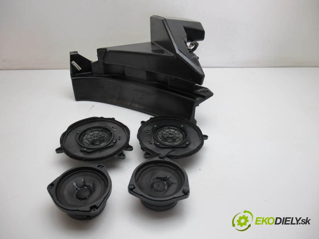 Audi A3 8L FL    HATCHBACK 3D 1.9TDI 130KM 00-03  reproduktory Bose - 8L0035381H 8D0035412A