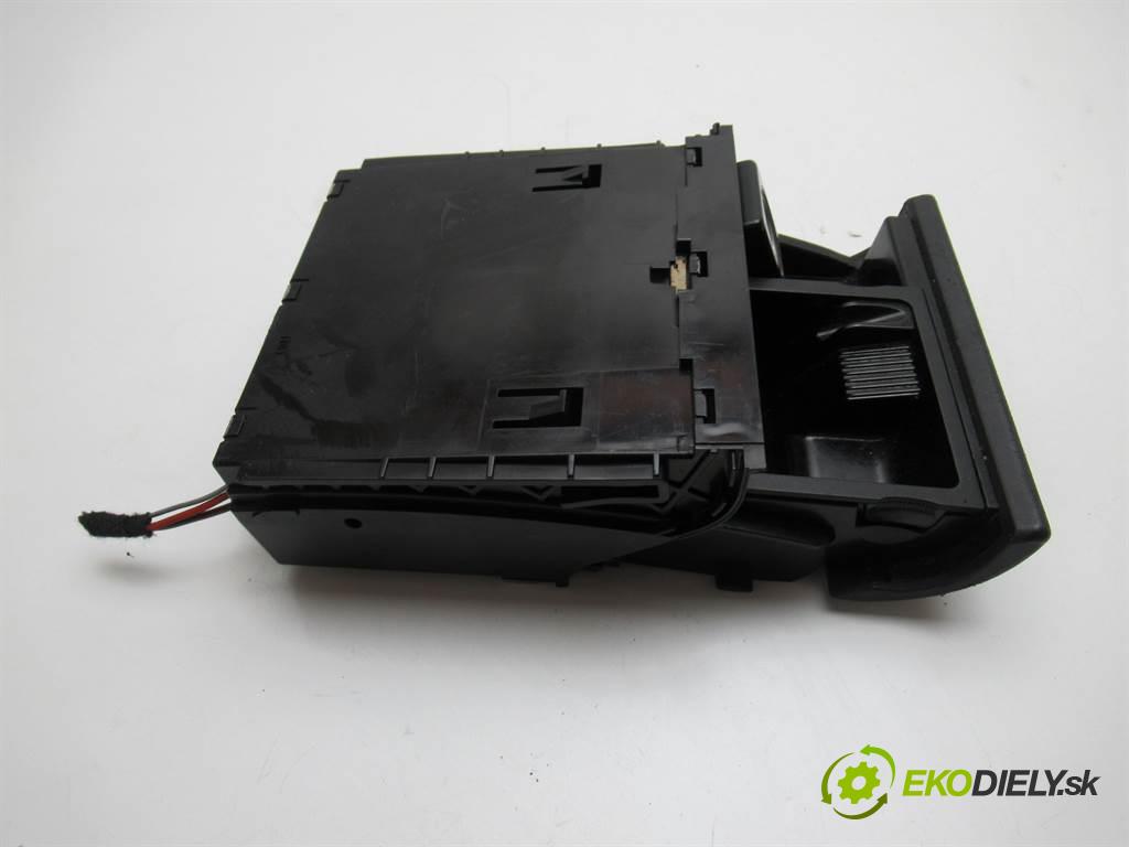 Audi A3 8L FL    HATCHBACK 3D 1.9TDI 130KM 00-03  Popolník 8L0857951C