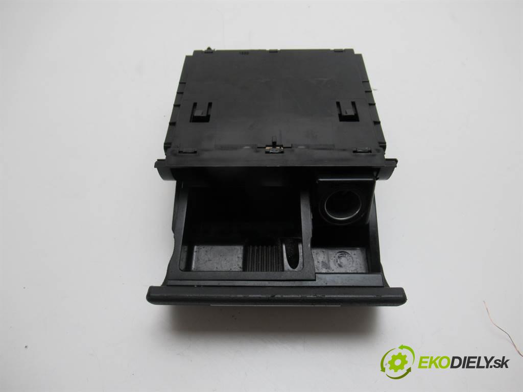 Audi A3 8L FL    HATCHBACK 3D 1.9TDI 130KM 00-03  Popolník 8L0857951C