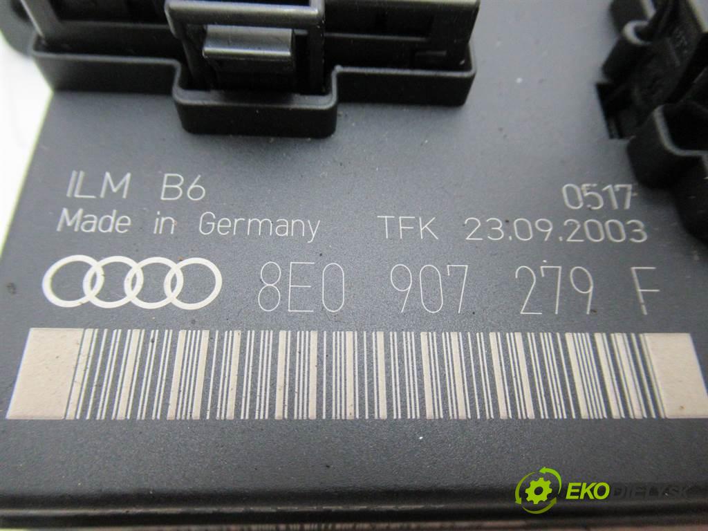 Audi A4 B6  2003 96 kW KOMBI 5D 1.9TDI 130KM 00-04 1900 modul světel 8E0907279F (Ostatní)