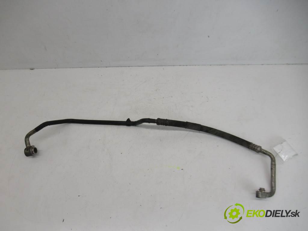 Audi A4 B6    KOMBI 5D 1.9TDI 130KM 00-04  rúrka klimatizace 8E0260707BE (Rozvody klimatizace)