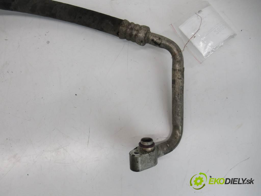 Audi A4 B6    KOMBI 5D 1.9TDI 130KM 00-04  rúrka klimatizace 8E0260707BE (Rozvody klimatizace)