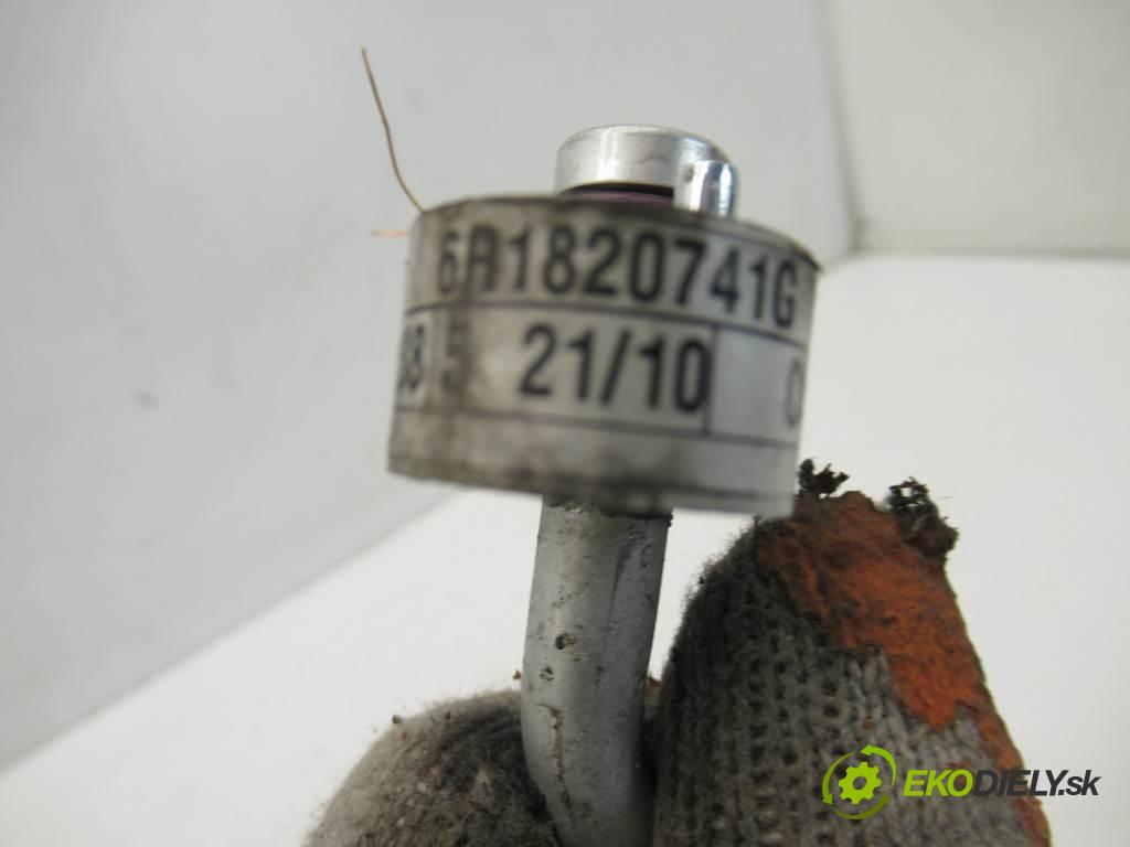 Skoda Fabia II    KOMBI 5D 1.2TSI 86KM 10-14  rúrka klimatizácie 6R1820741G (Rúrky klimatizácie)