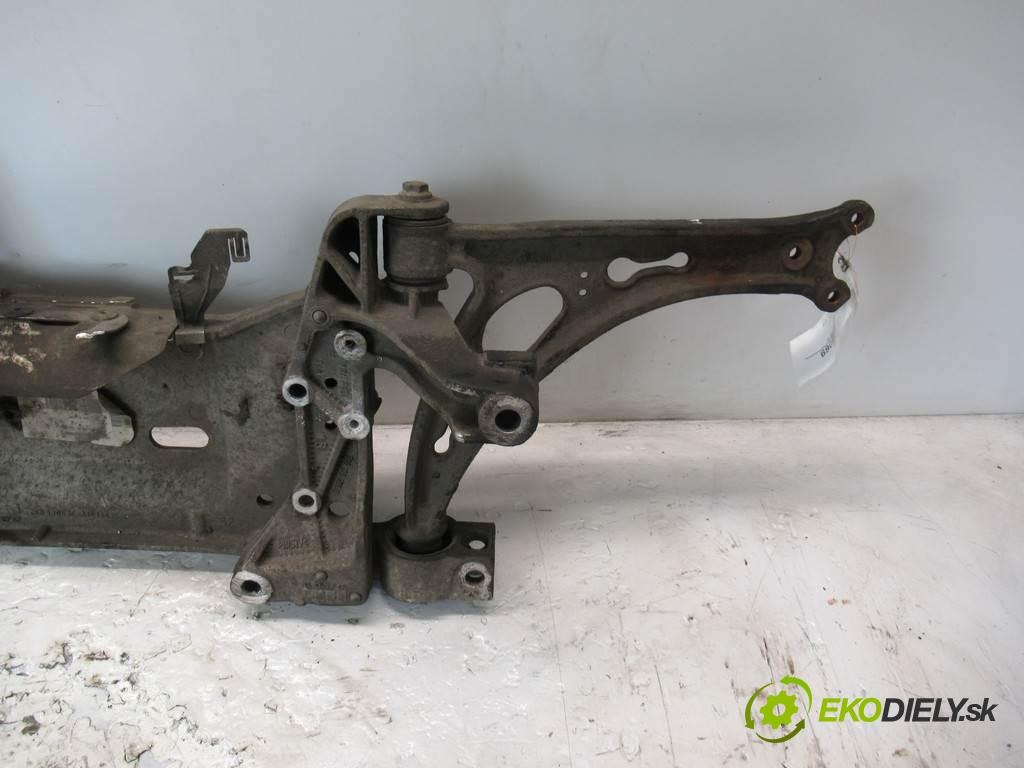 Volkswagen Touran  2005 77 kW 1.9TDI 105KM 03-15 1900 výztuha pod motor 1K0199313H (Výztuhy přední)