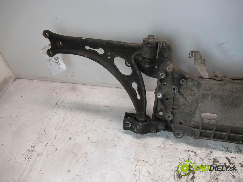 Volkswagen Touran  2005 77 kW 1.9TDI 105KM 03-15 1900 výztuha pod motor 1K0199313H (Výztuhy přední)