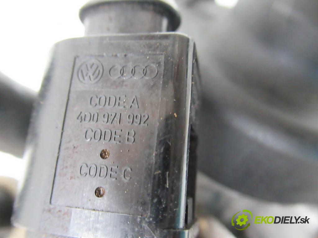 Audi A4 B8  2010  KOMBI 5D 2.0TDI 143KM 08-15 2000 pumpa vstřikovací 0445010507 03L130755 (Vstřikovací čerpadla)