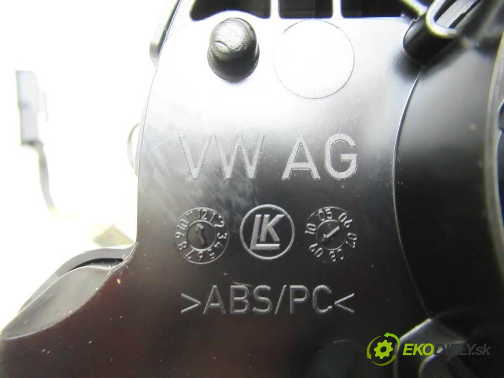 Audi A4 B8  2010  KOMBI 5D 2.0TDI 143KM 08-15 2000 Krúžok, slimák airbag 8K0953568F (Airbagy)