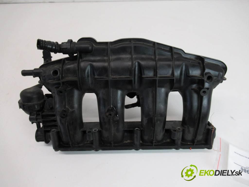 Audi A4 B8  2009 155KW QUATTRO KOMBI 5D 2.0TFSI 211KM 08-15 2000 Potrubie sacie, sanie 06H133185AE (Sacie potrubia)