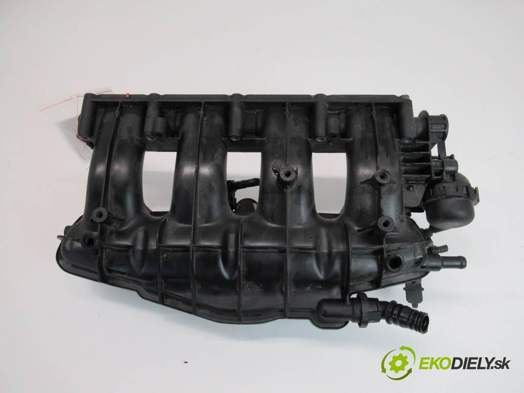 Audi A4 B8  2009 155KW QUATTRO KOMBI 5D 2.0TFSI 211KM 08-15 2000 Potrubie sacie, sanie 06H133185AE (Sacie potrubia)