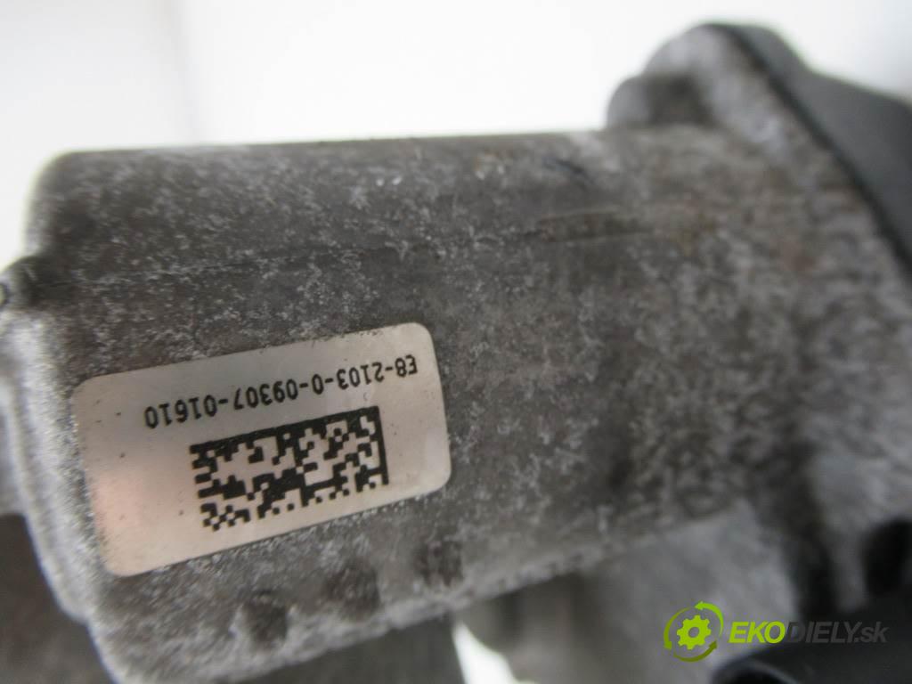 Audi A4 B8  2009 155KW QUATTRO KOMBI 5D 2.0TFSI 211KM 08-15 2000 Škrtiaca klapka 06F133062J (Škrtiace klapky)
