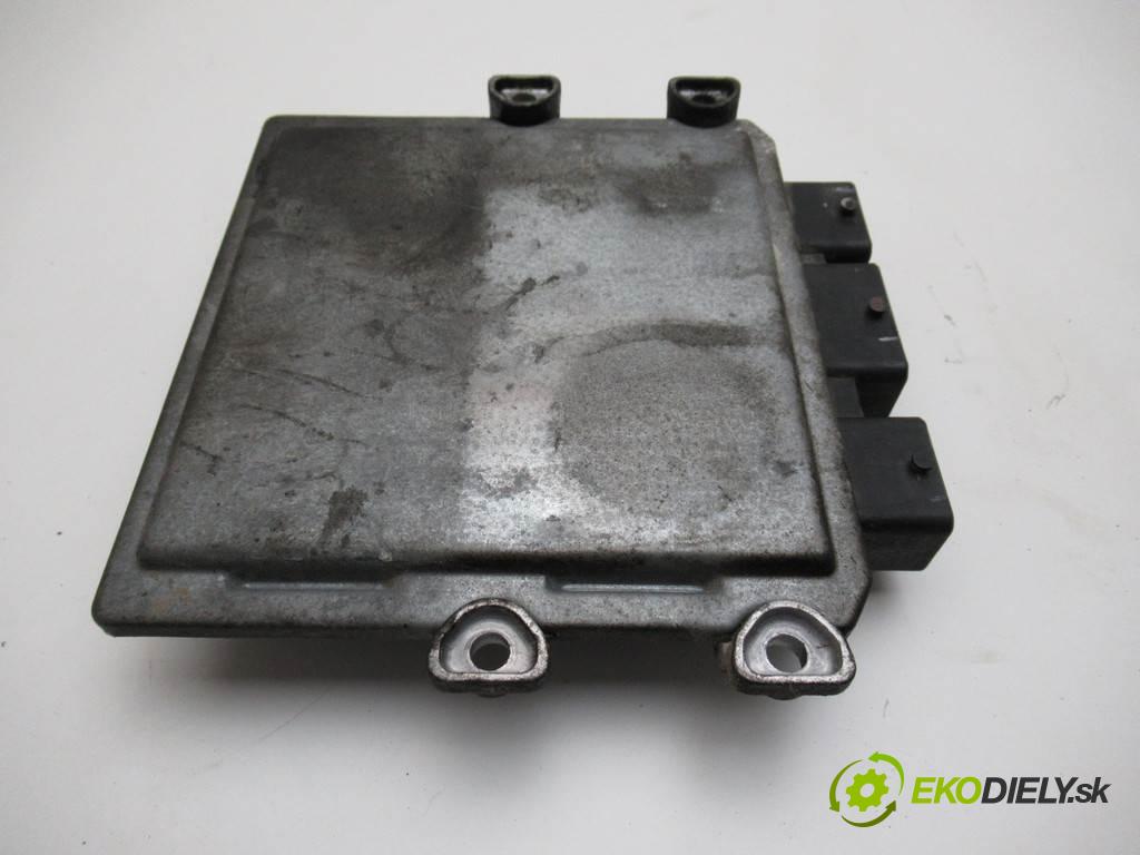 Ford Fusion  2003 50 kW 1.4TDCI 68KM 02-05 1400 riadiaca jednotka Motor 3S61-12A650-GD (Riadiace jednotky)
