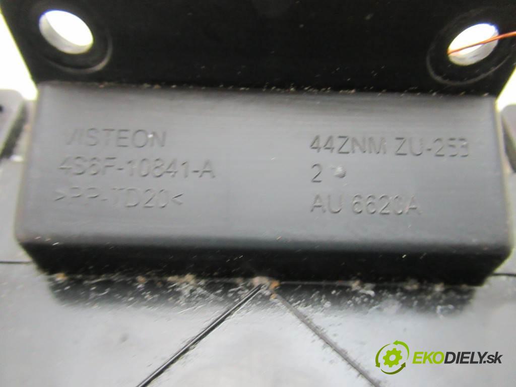 Ford Fusion  2003 50 kW 1.4TDCI 68KM 02-05 1400 Prístrojovka 4S6F-10849-LA (Prístrojové dosky, displeje)