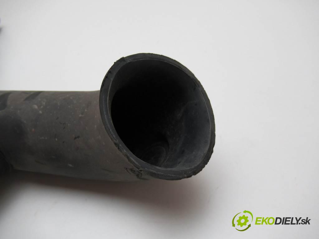 Fiat Fiorino III  2017  LIFT 1.4B 78KM 16- 1400 Rúra hadice trubka vzduchu 51774995 (Hadice chlazení vzduchu)