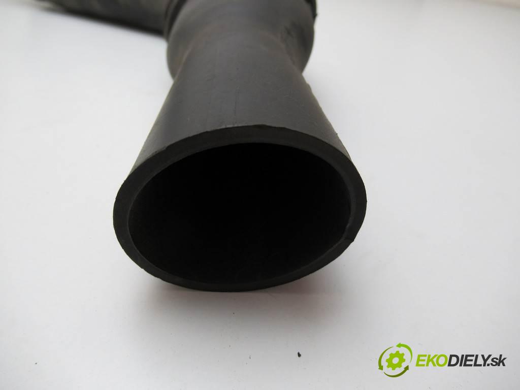 Fiat Fiorino III  2017  LIFT 1.4B 78KM 16- 1400 Rúra hadice trubka vzduchu 51774995 (Hadice chlazení vzduchu)